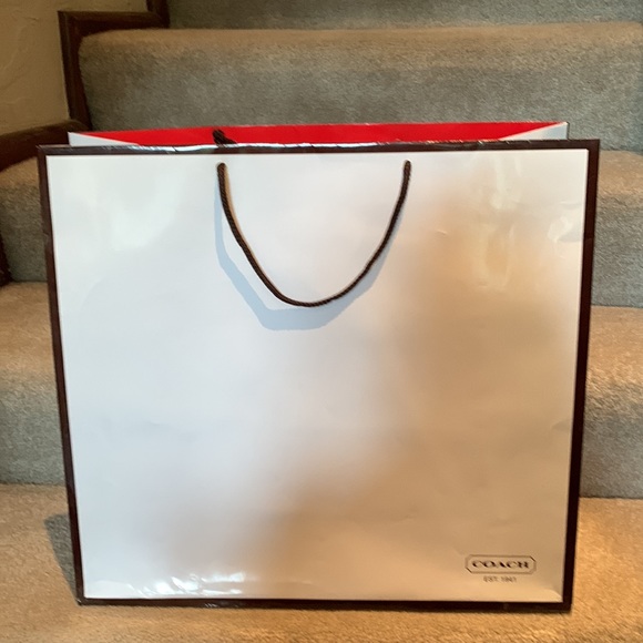 XL COACH leather logo handbag full of  pockets inside and out. LIKE BRAND NEW! - Picture 14 of 15